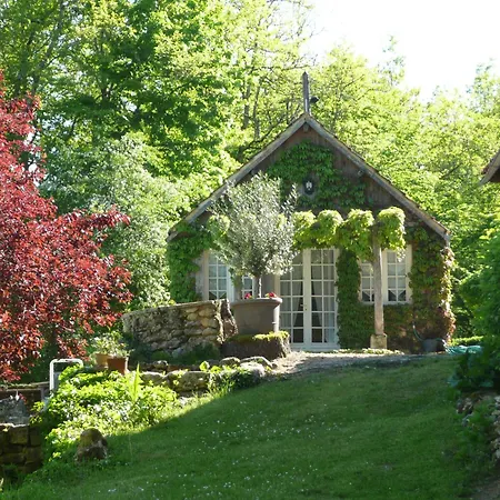 Les Cypres Du Brel 度假居